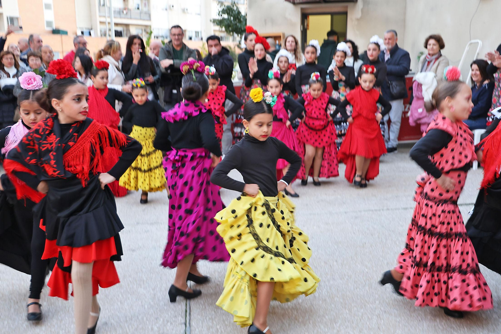 Imágenes del ambiente en la Zambomba Sor Eusebia