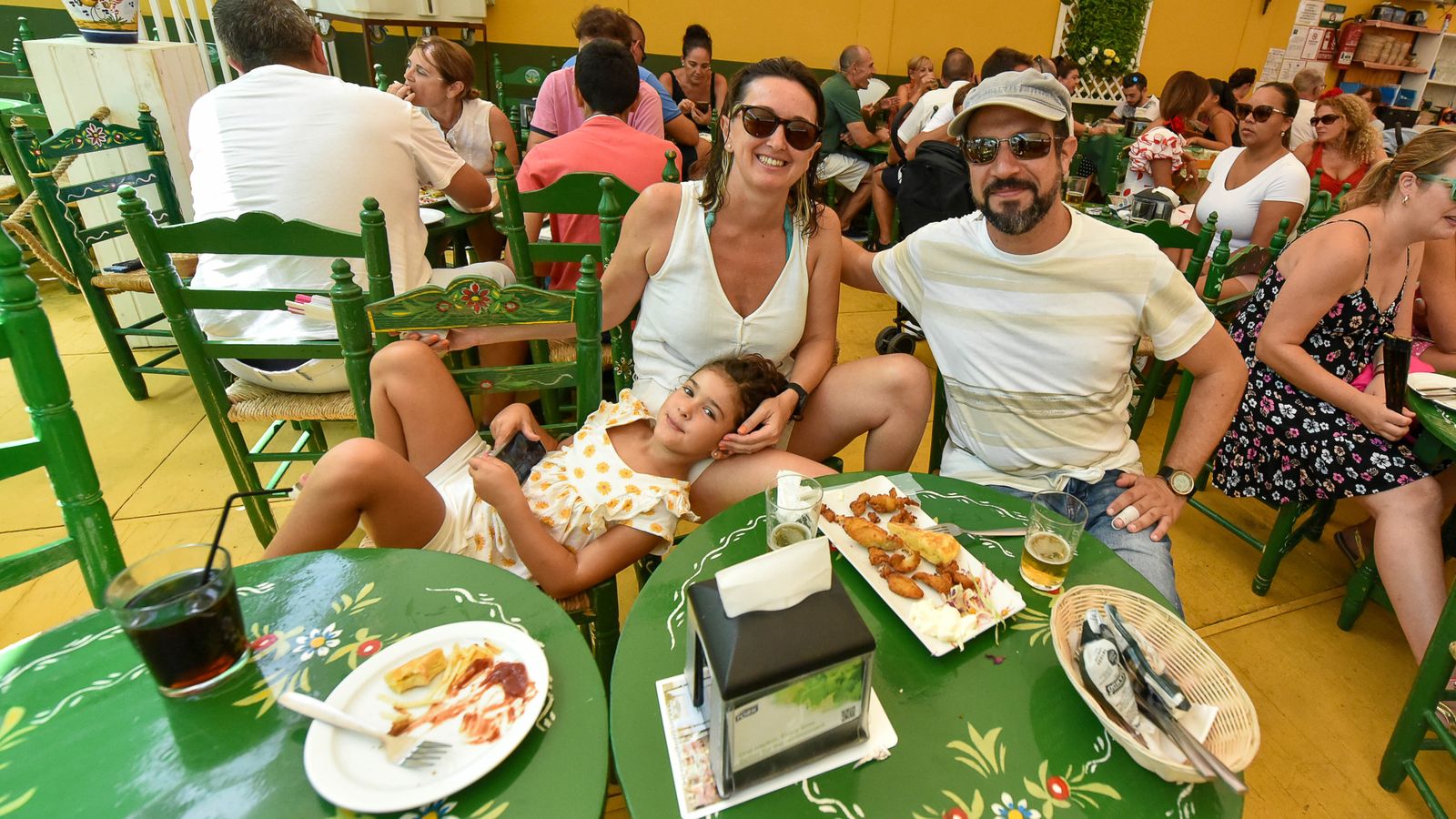 Búscate en las fotos del Domingo Rociero de la Feria de San Roque