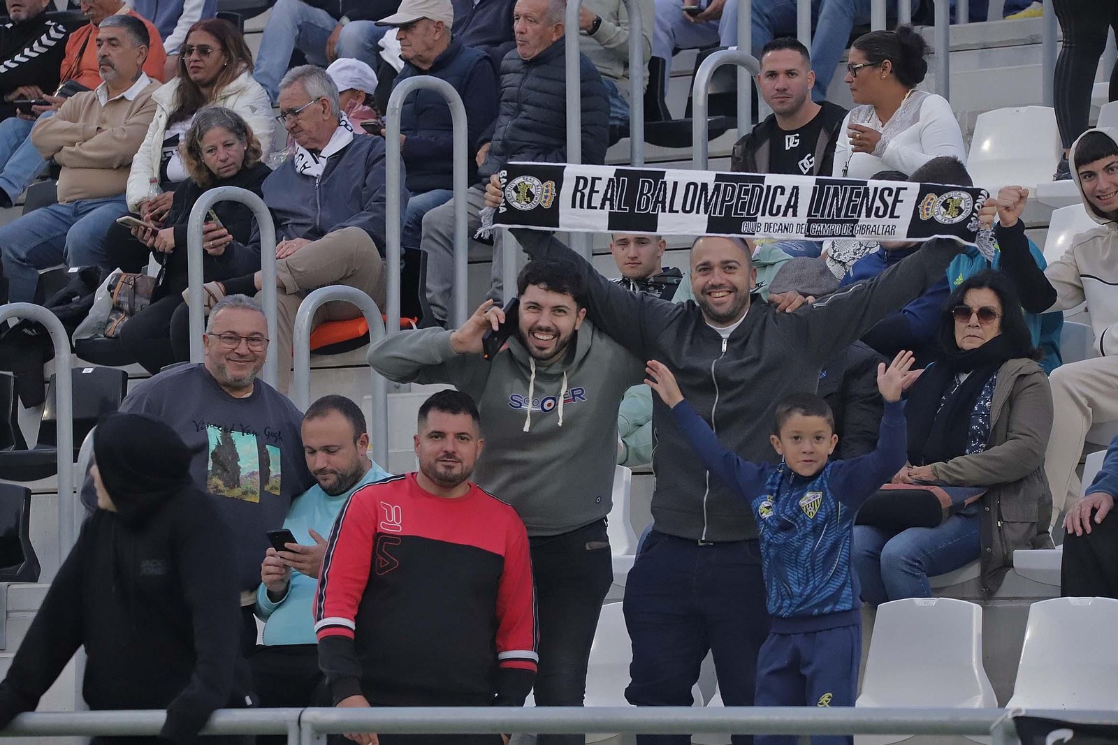 Búscate en el Ciudad de La Línea durante el Balona - Sevilla C