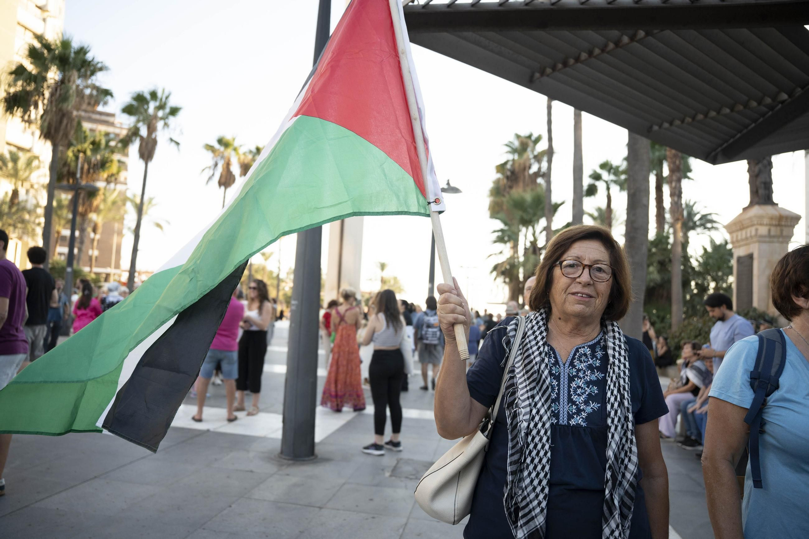 Manifestación convocada por la Plataforma Almería por Palestina