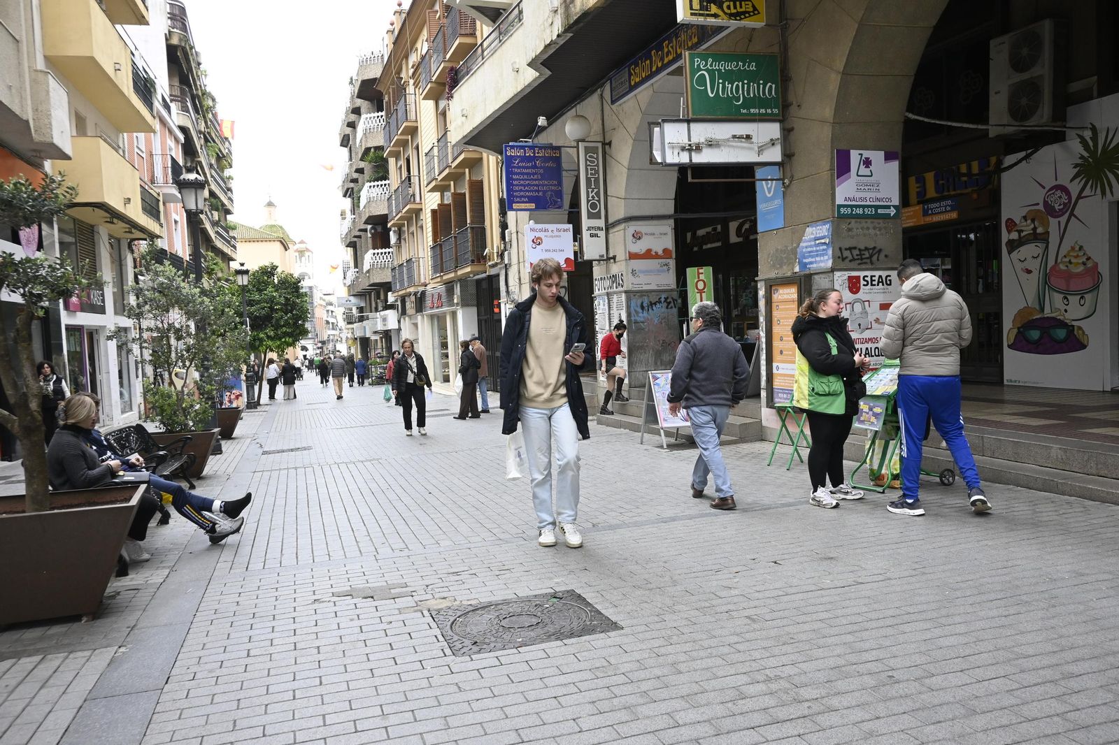 Imágenes de ambiente del miercoles 12 de marzo en Huelva