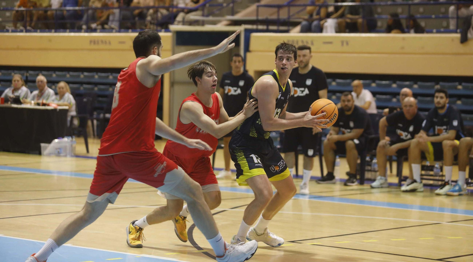 Las fotos del Udea Algeciras - Caja 87 Sevilla de la Copa Diputación