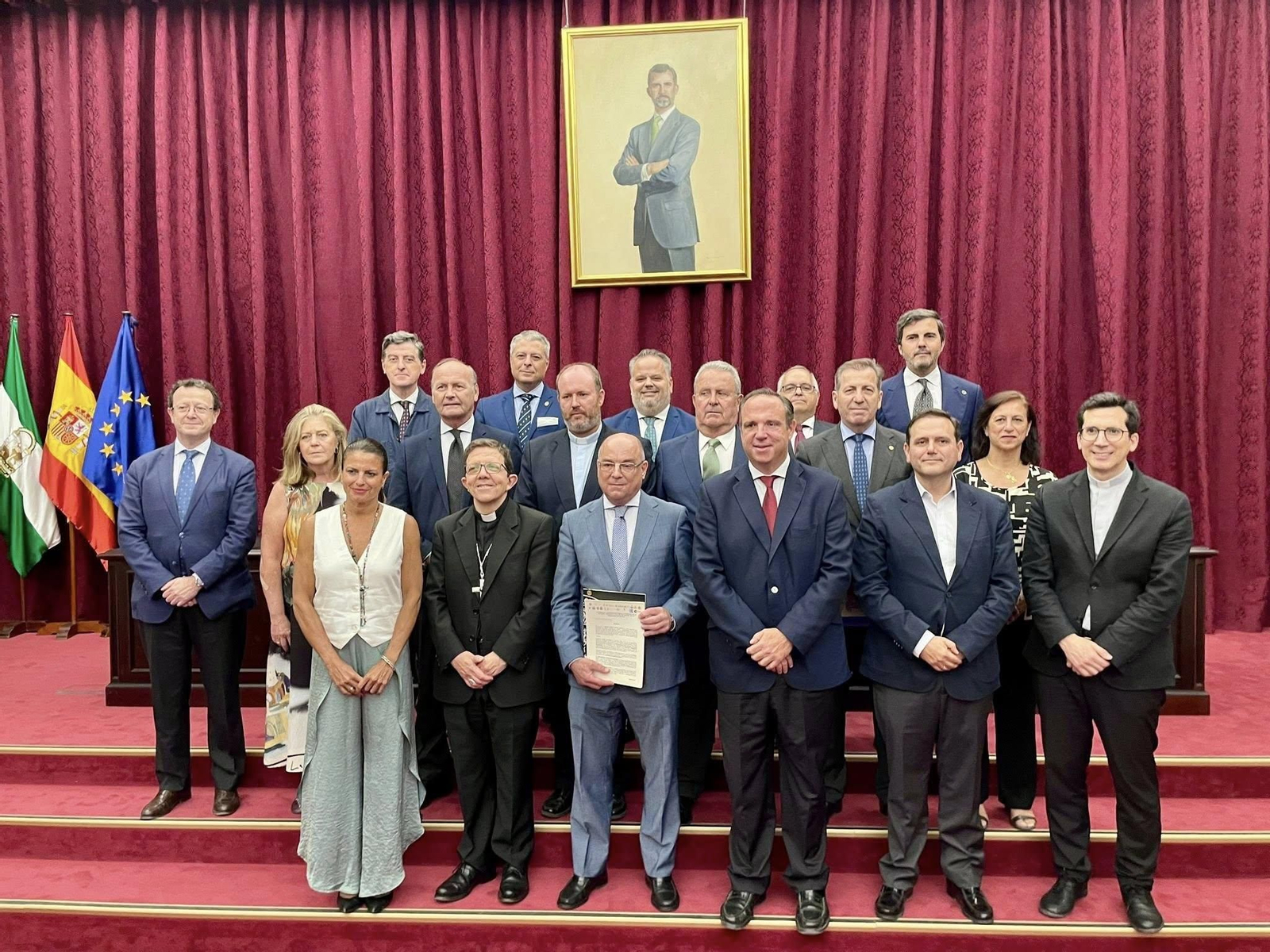 Algunos de los representantes de las entidades presentes.