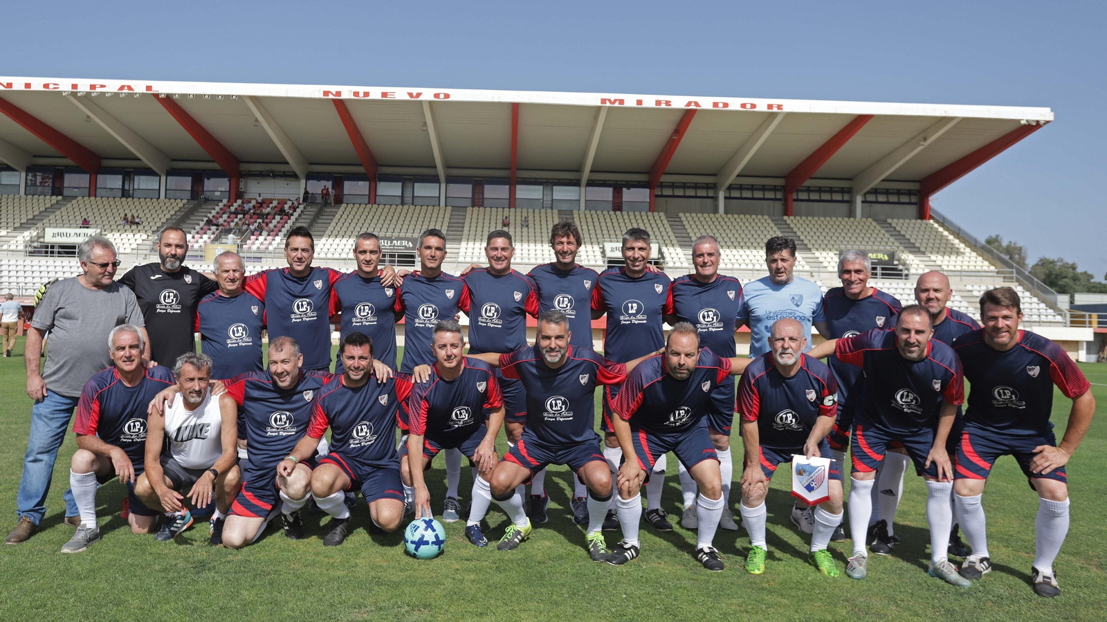Fotos del triangular de homenaje a Fernando Gallego de los Veteranos del Algeciras CF