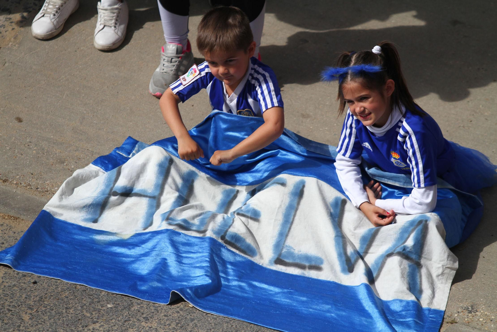 Ambientazo en las gradas del Recreativo de Huelva y el San Fernando