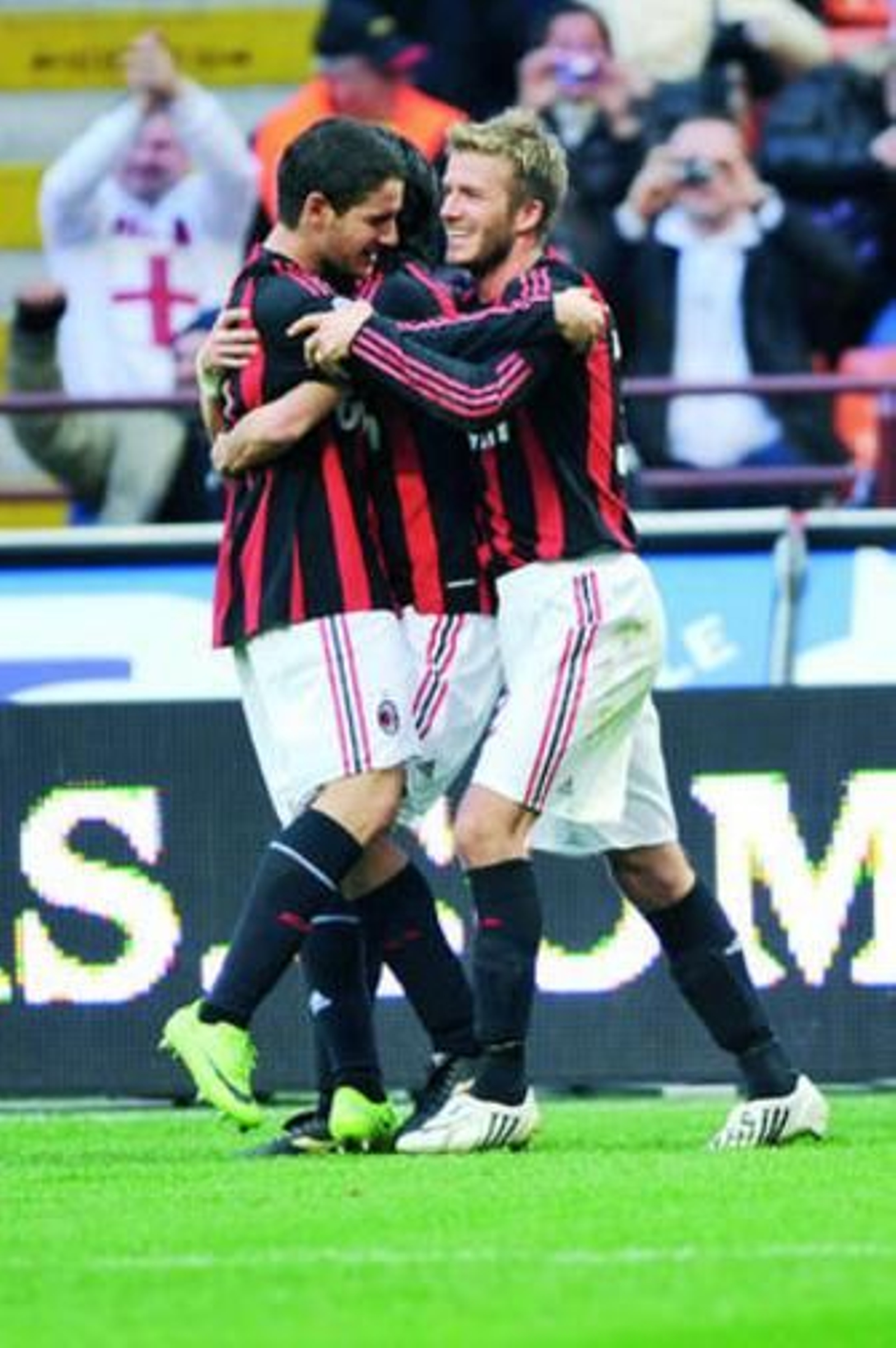 Beckham, Inzaghi y Pato. Beckham, Inzaghi y Pato.