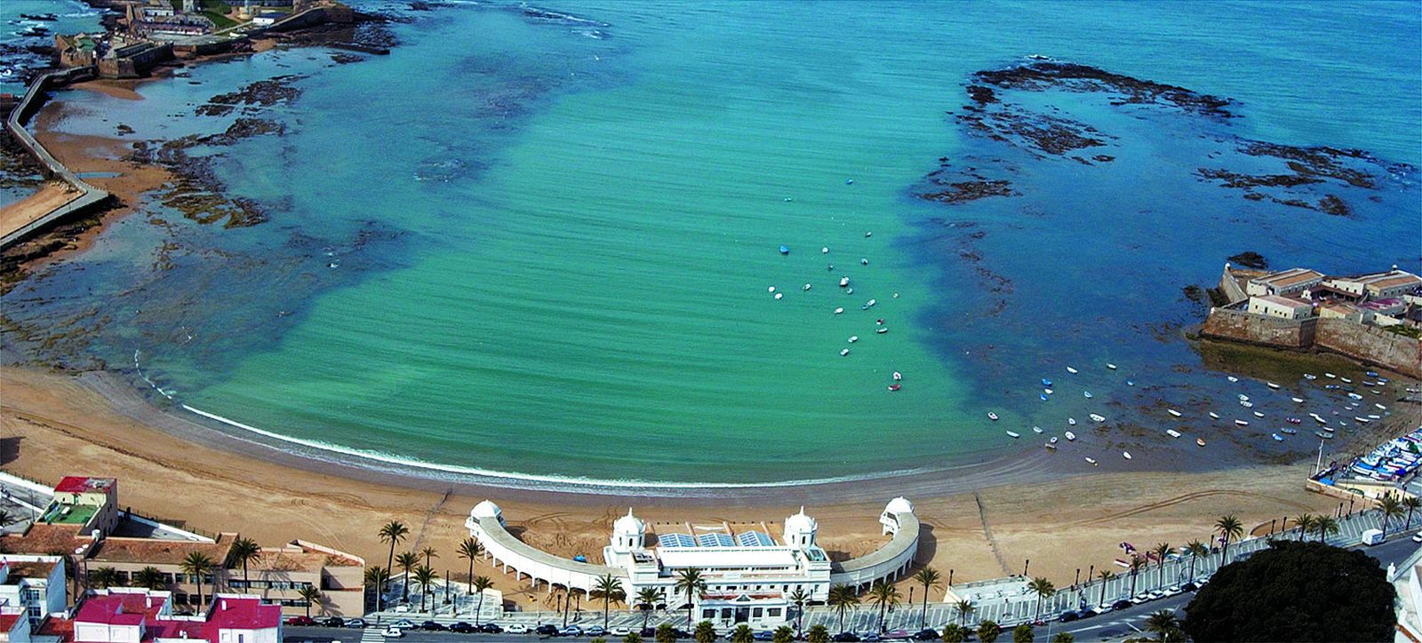 Vista aérea de la playa de La Caleta.