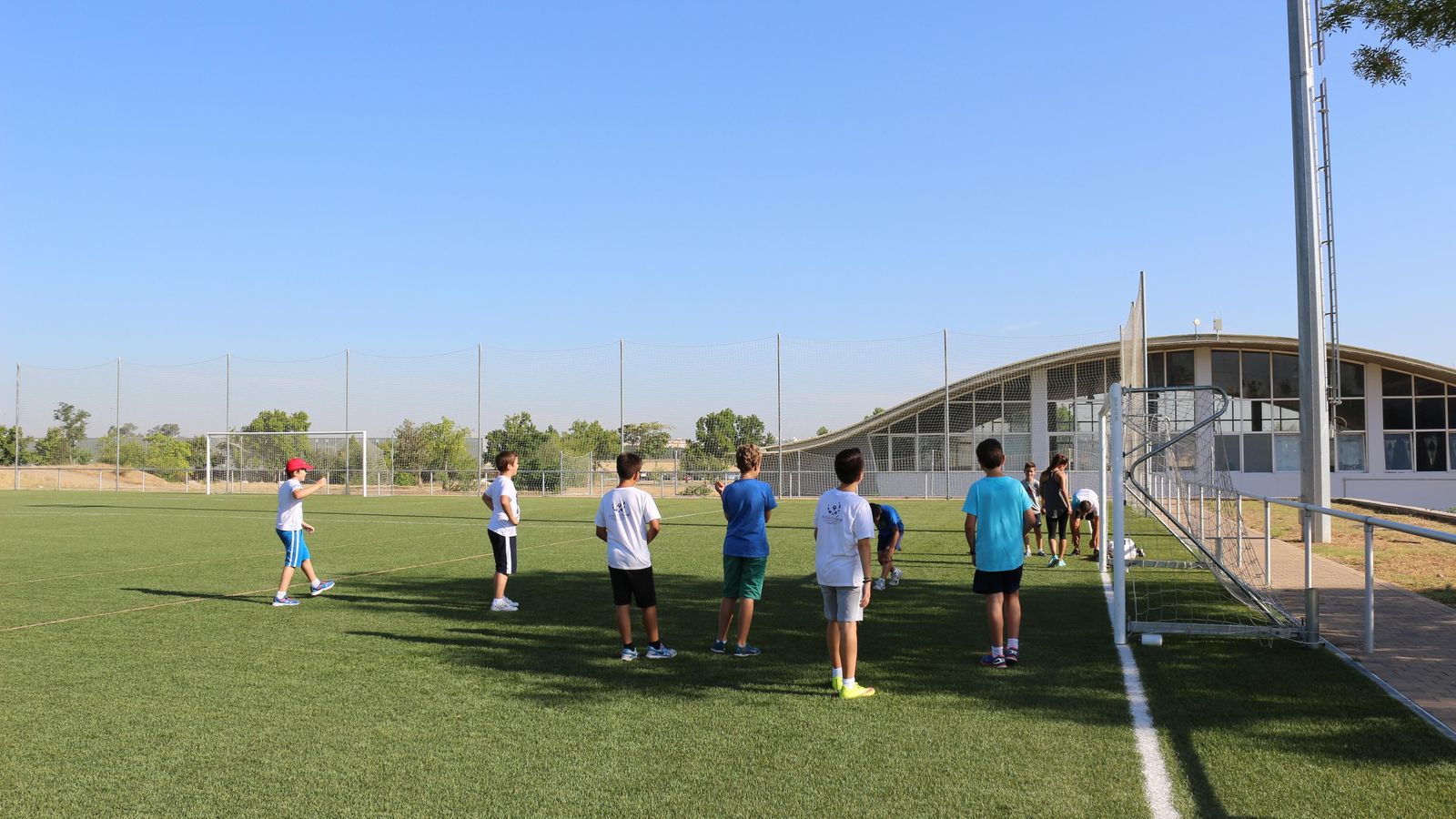 La actividad deportiva prima en la escuela de verano de la UPO.