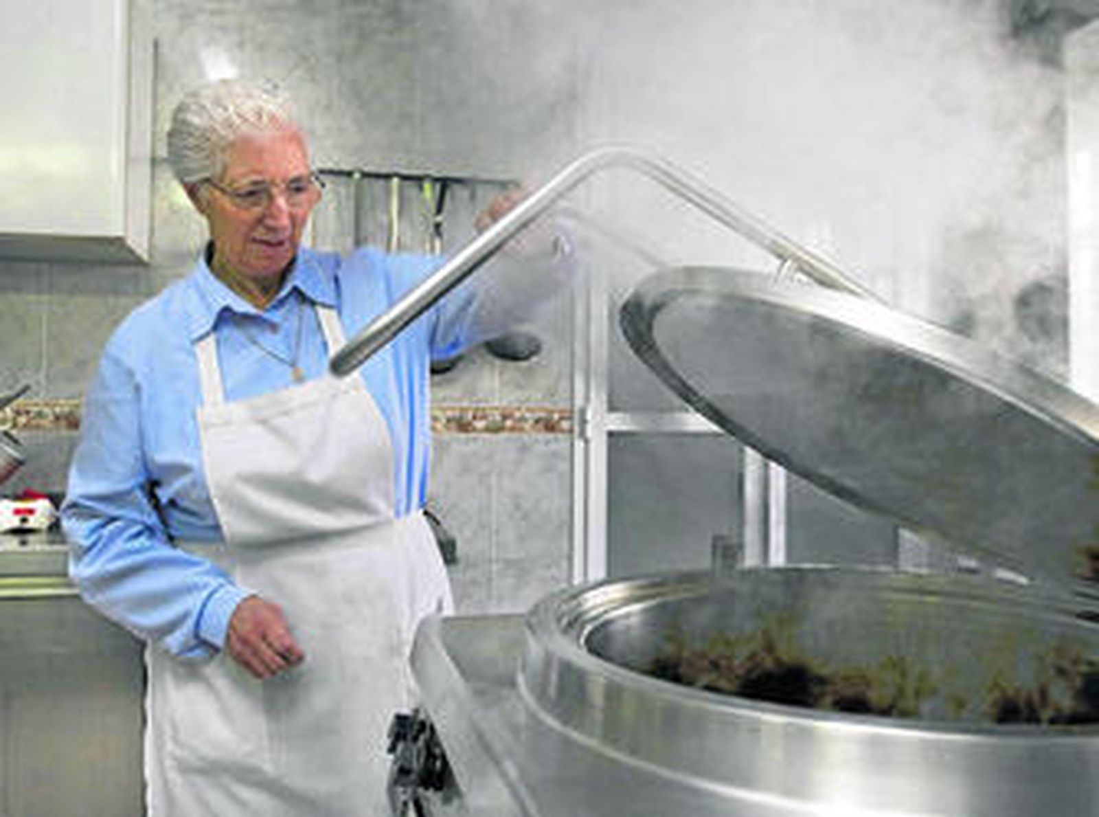 Sor Sabina Franganillo es la directora del Comedor La Milagrosa,  que atiende cada día a más de 200 personas.