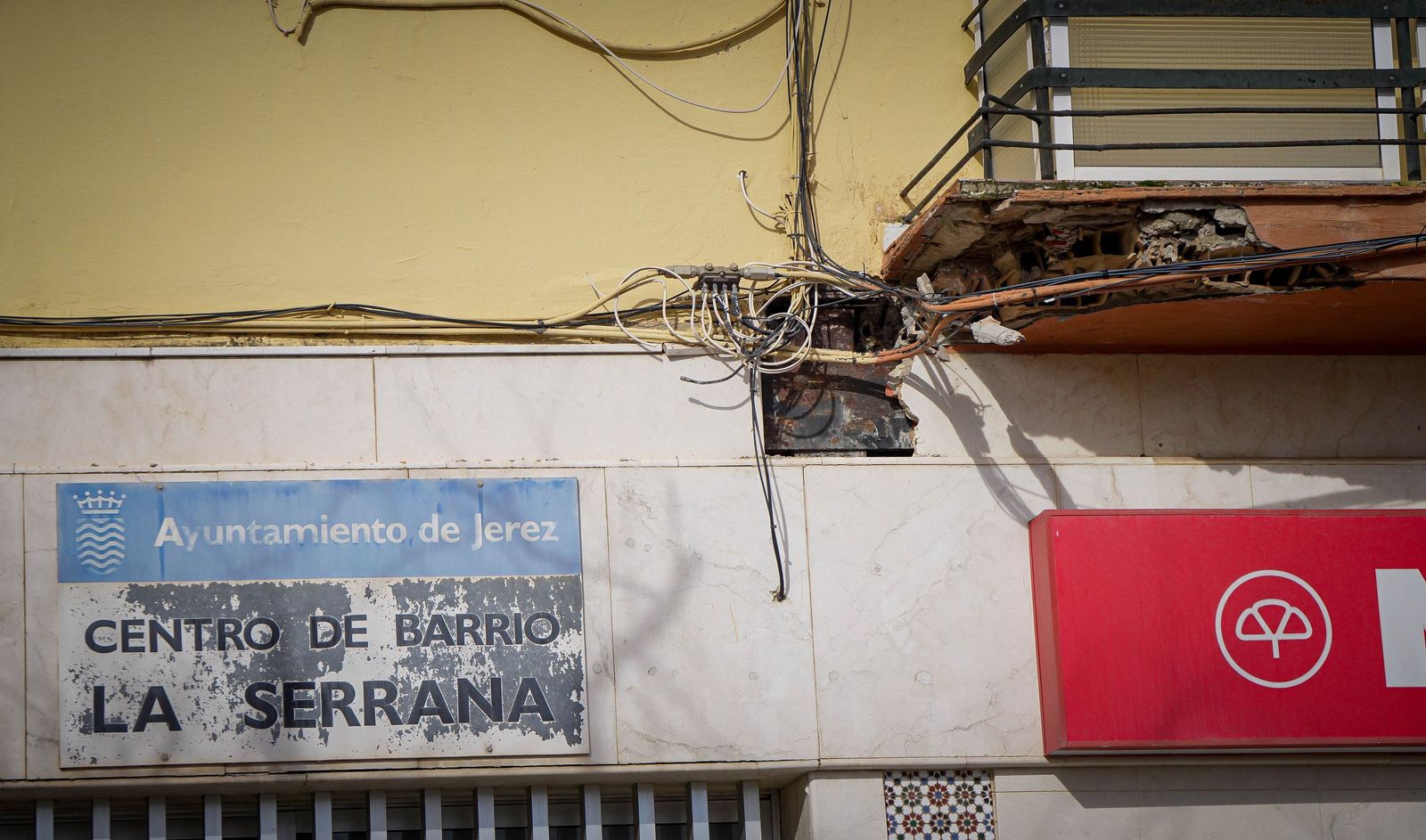 Icovesa, una barriada de Jerez "en la UCI"