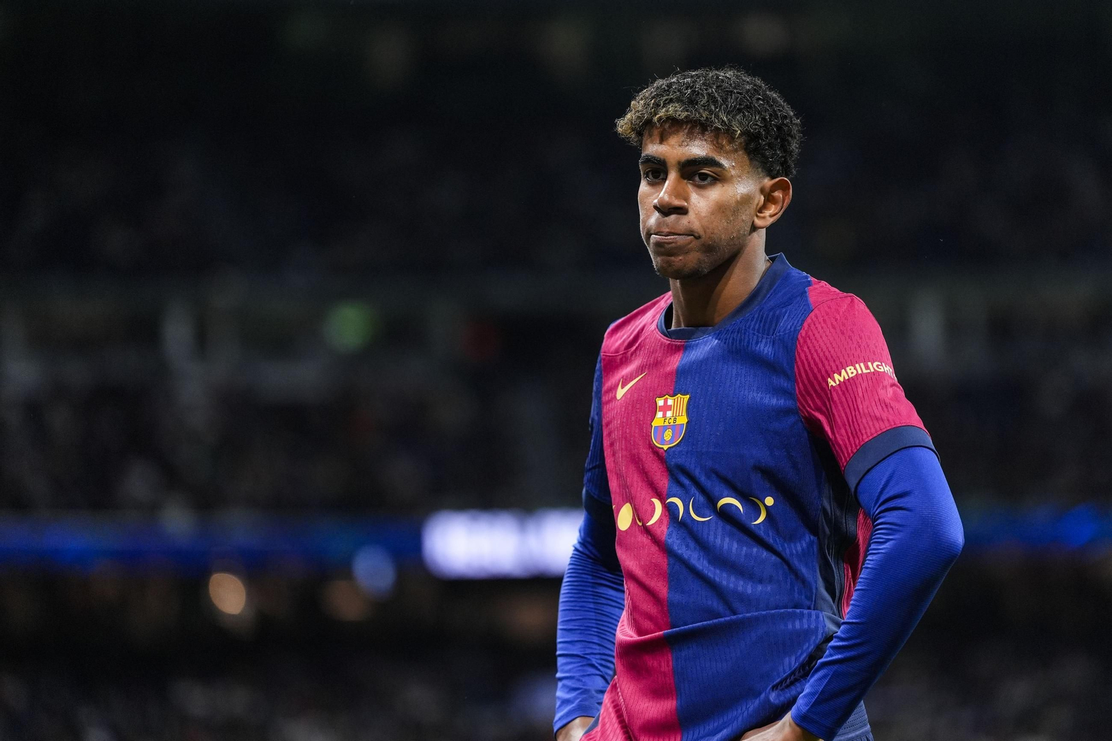 Lamine Yamal, serio durante el clásico del sábado.