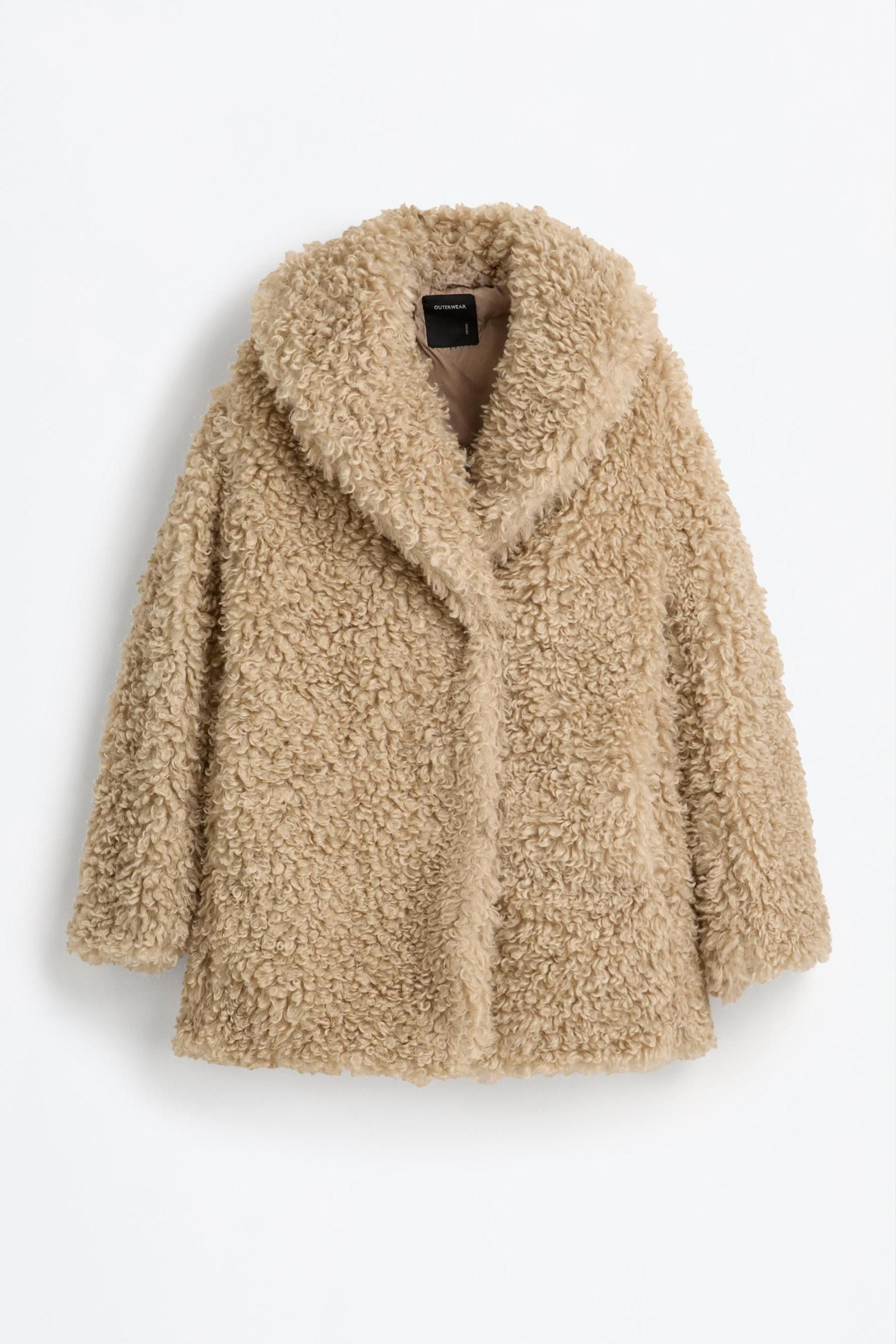 Abrigo de pelo de Lefties.