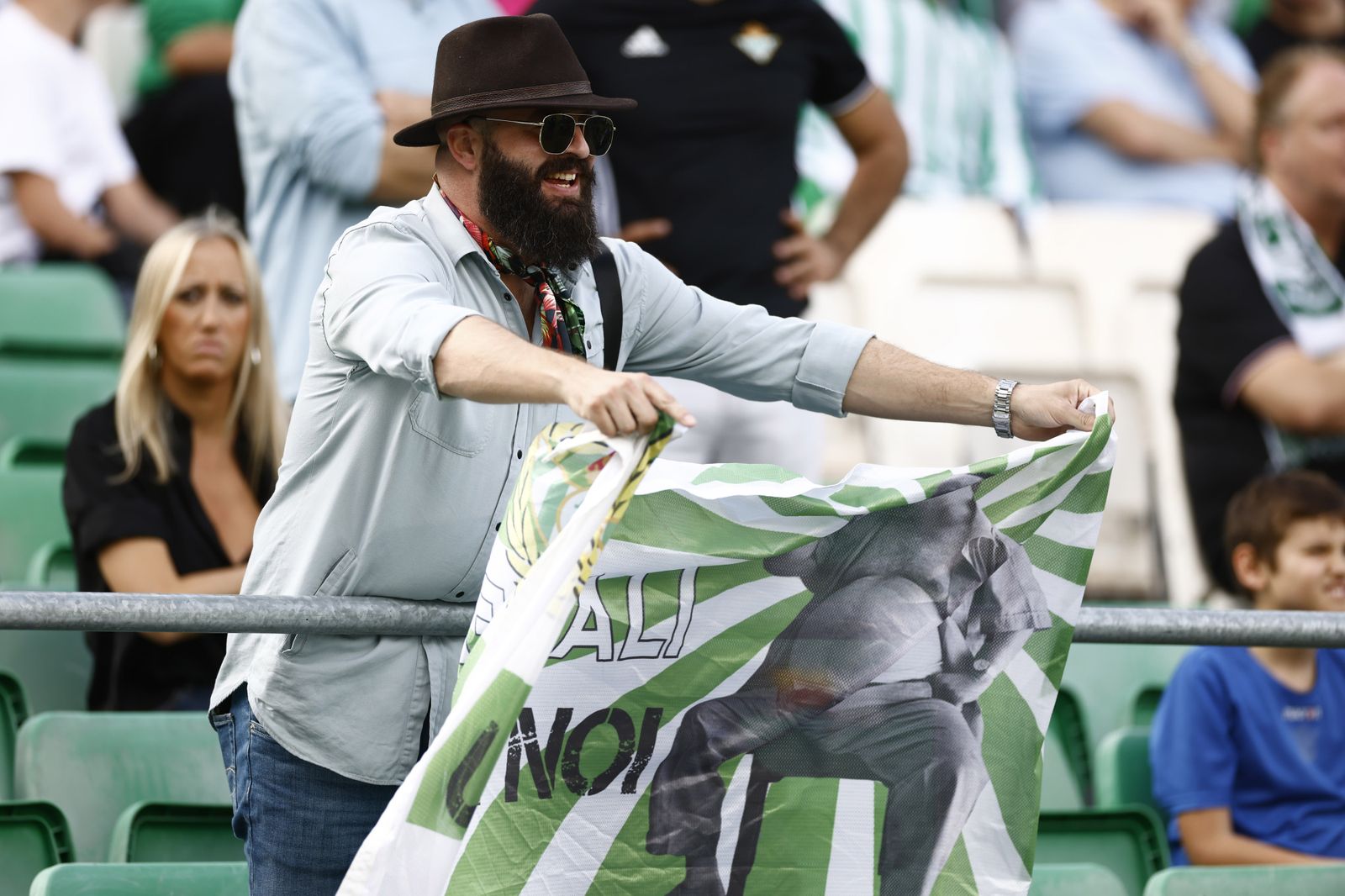 Búscate en las fotos del Betis-Atlético de Madrid