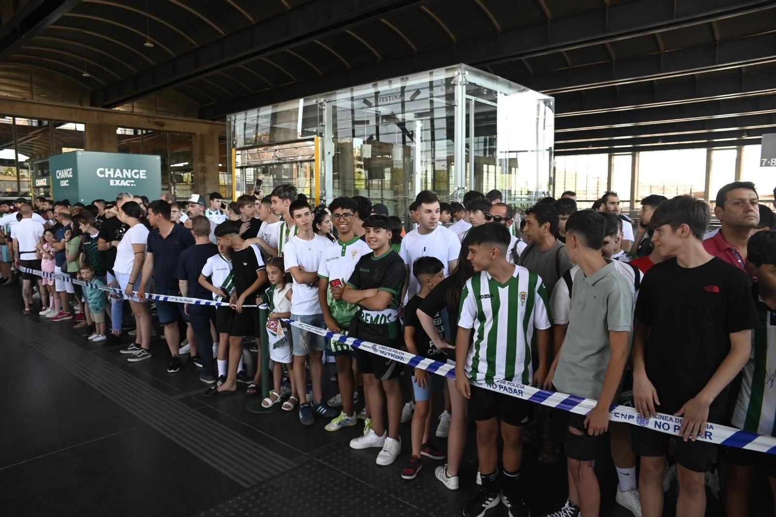 Las mejores fotos de la despedida al Córdoba CF antes de su viaje a Barcelona