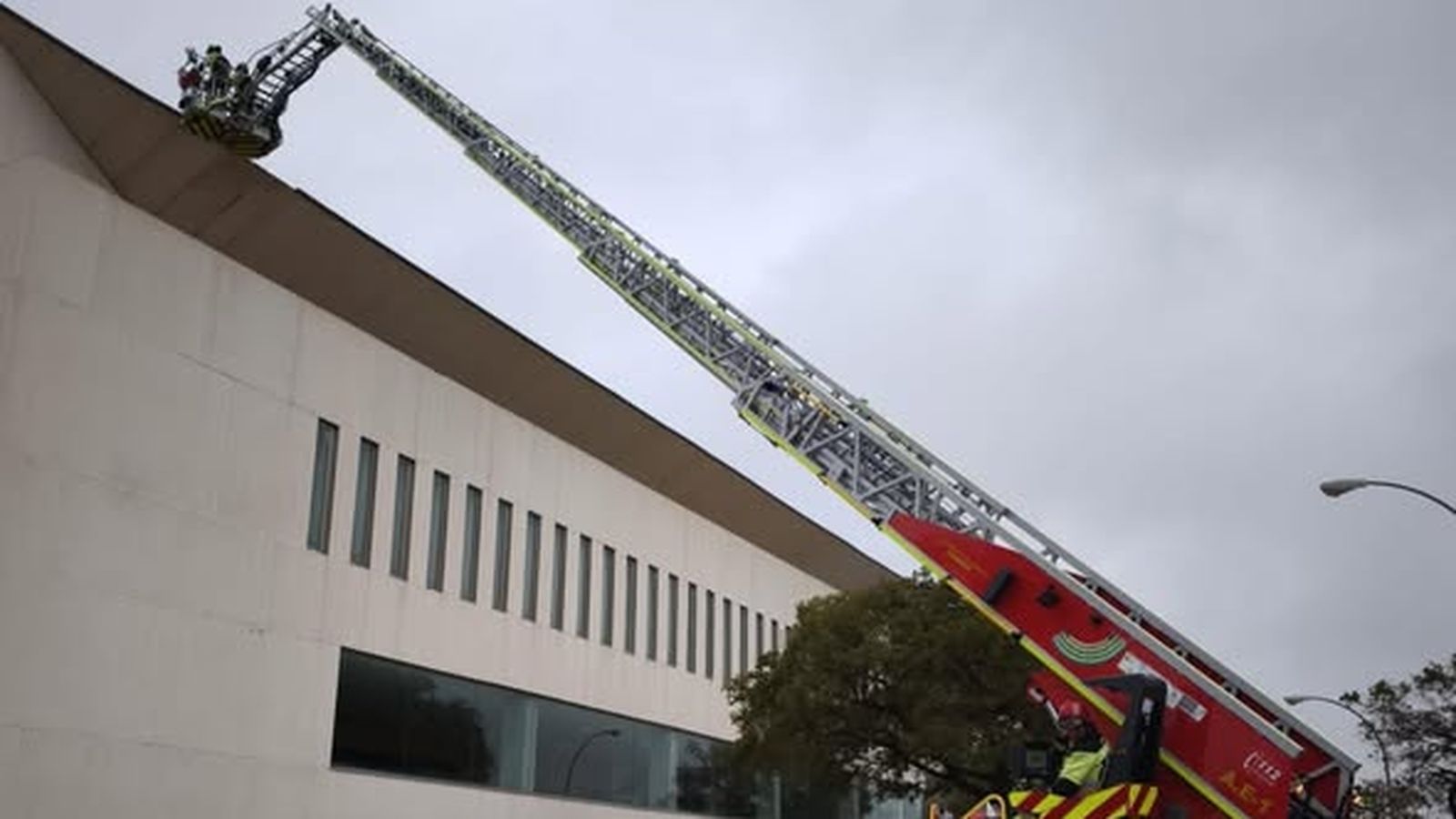 Los bomberos del Consorcio actuando en Ayamonte.