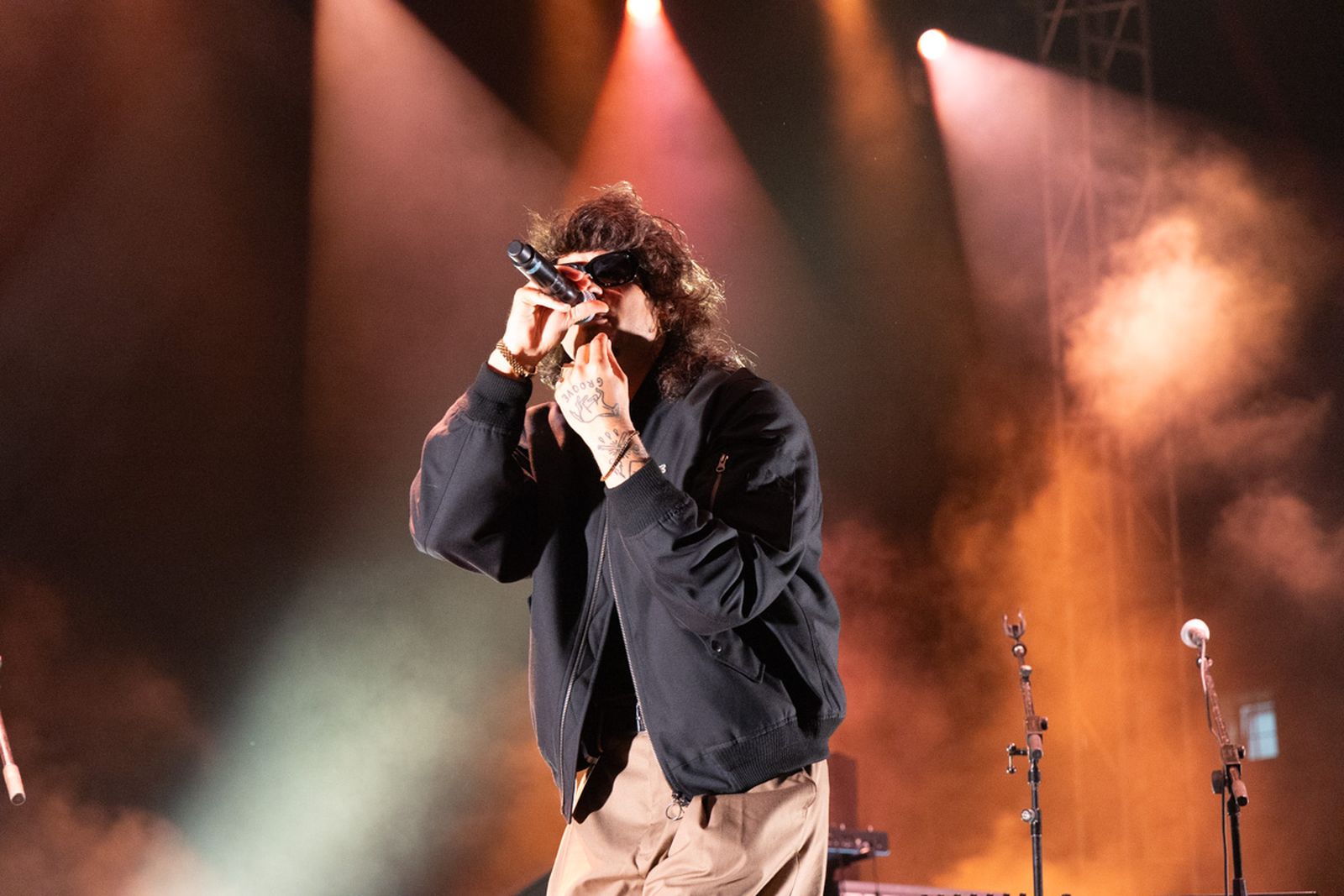 Feria de noche de San Lucas, Concierto de La Plazuela y La Mona Chita Rock, en imágenes