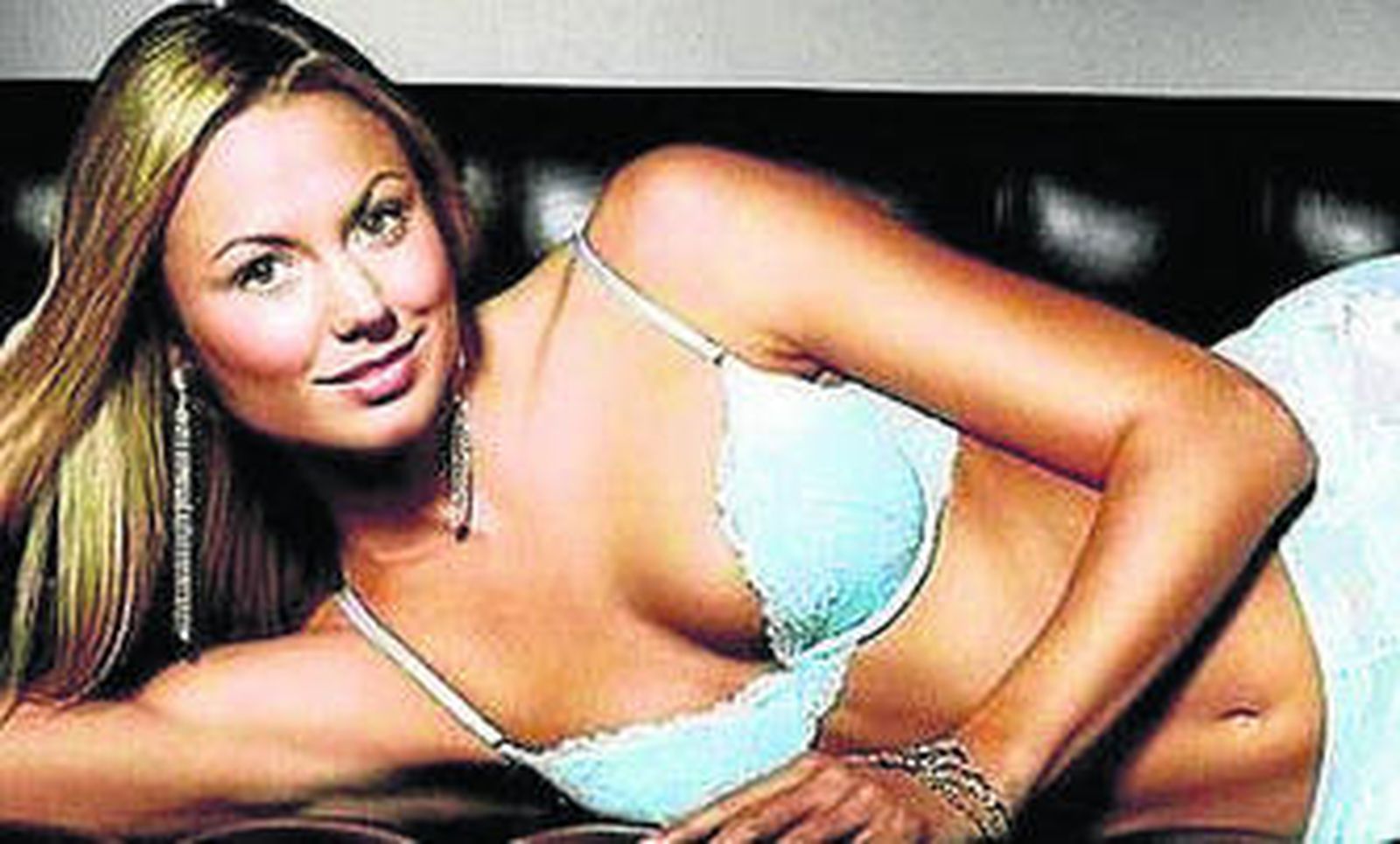 La novia de George Clooney, en ropa interior en unas fotos