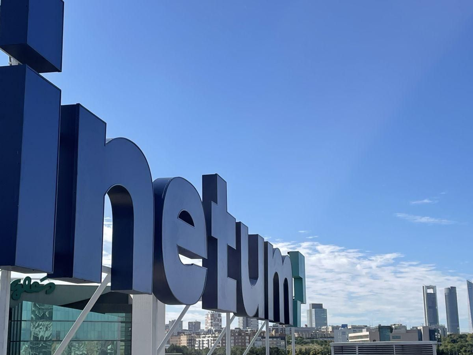 Sede de Inetum. Sede de Inetum.