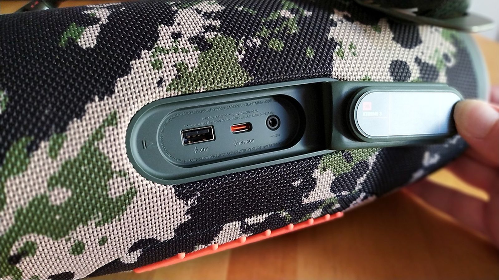 Imágenes del altavoz bluetooth JBL Xtreme 3