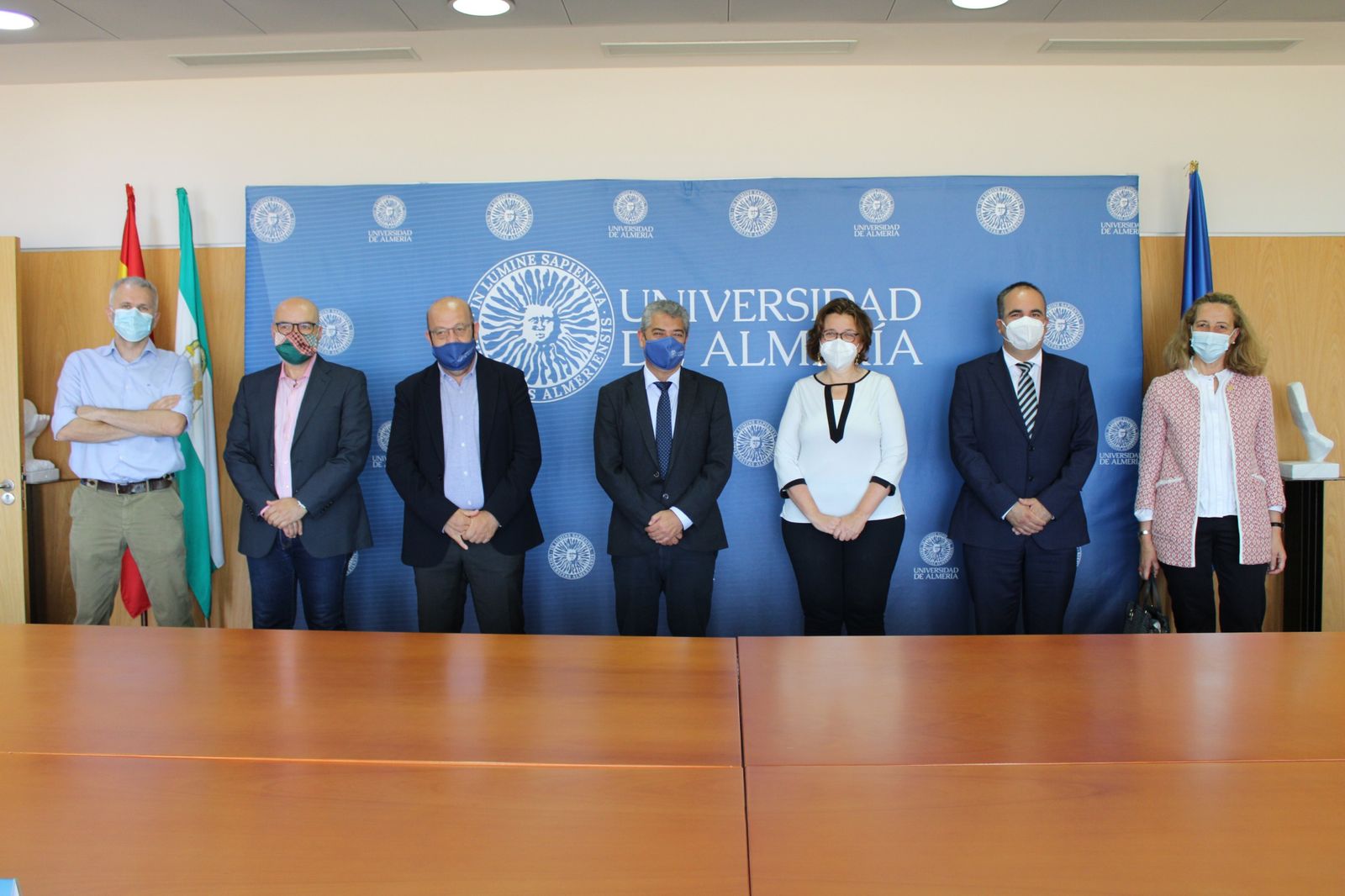 Foto de familia tras el encuentro.