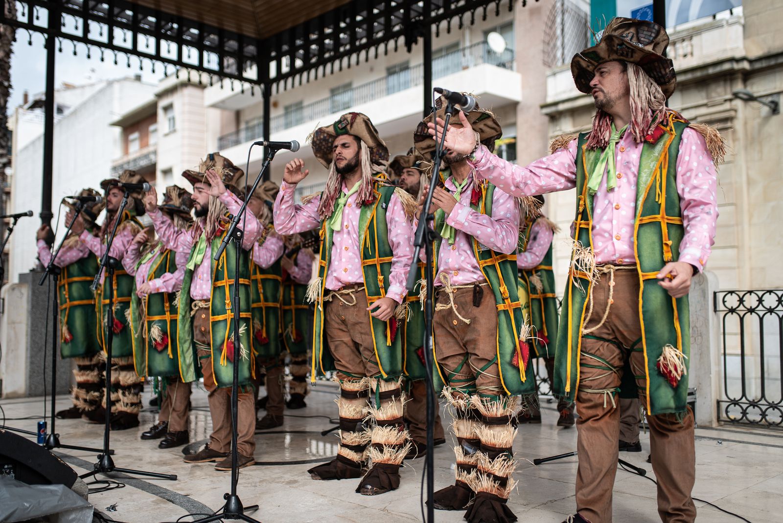 Imágenes de las actuaciones de carnaval en la Plaza de las Monjas