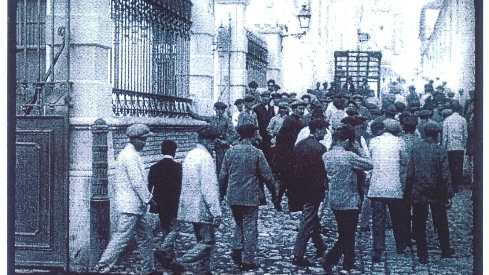 Salida de los obreros de Domecq, documental de 1924.