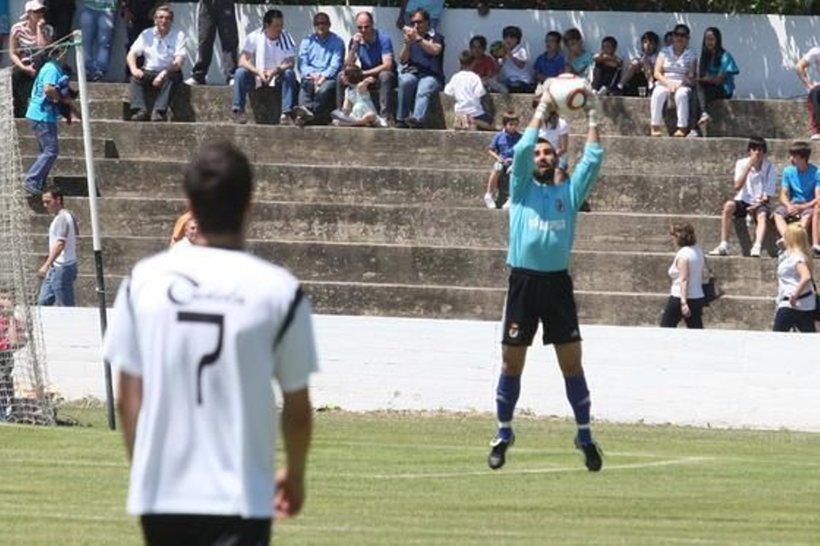 La Balona sufre una derrota que no merece en Tudela, pero dejó la sensación de que puede remontar el 1-0 en el partido de vuelta./Paco Guerrero

Foto: Paco Guerrero