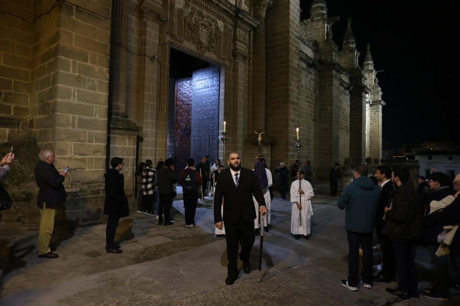 Traslado de la Hermandad del Resucitado a San Dionisio