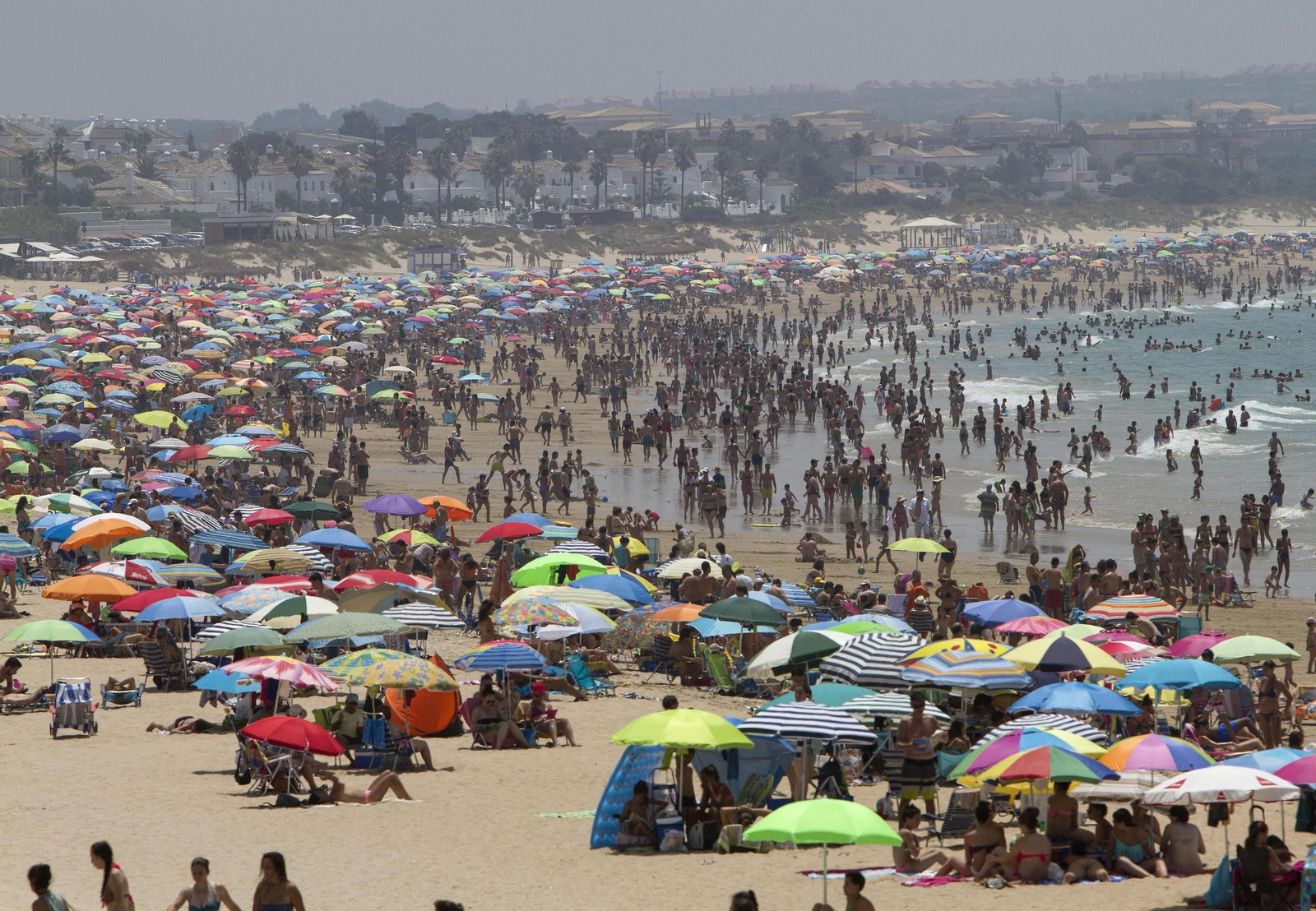 Servicio de Cruz Roja en la primera pista.