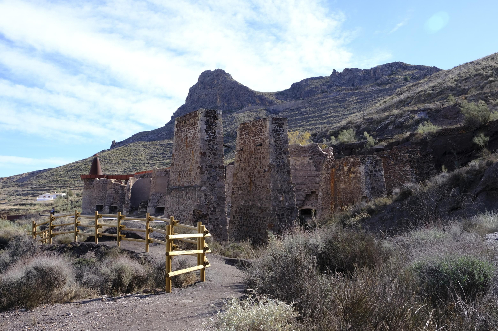 Fotogalería hornos de calcinación en Lucainena de las Torres.  Almería