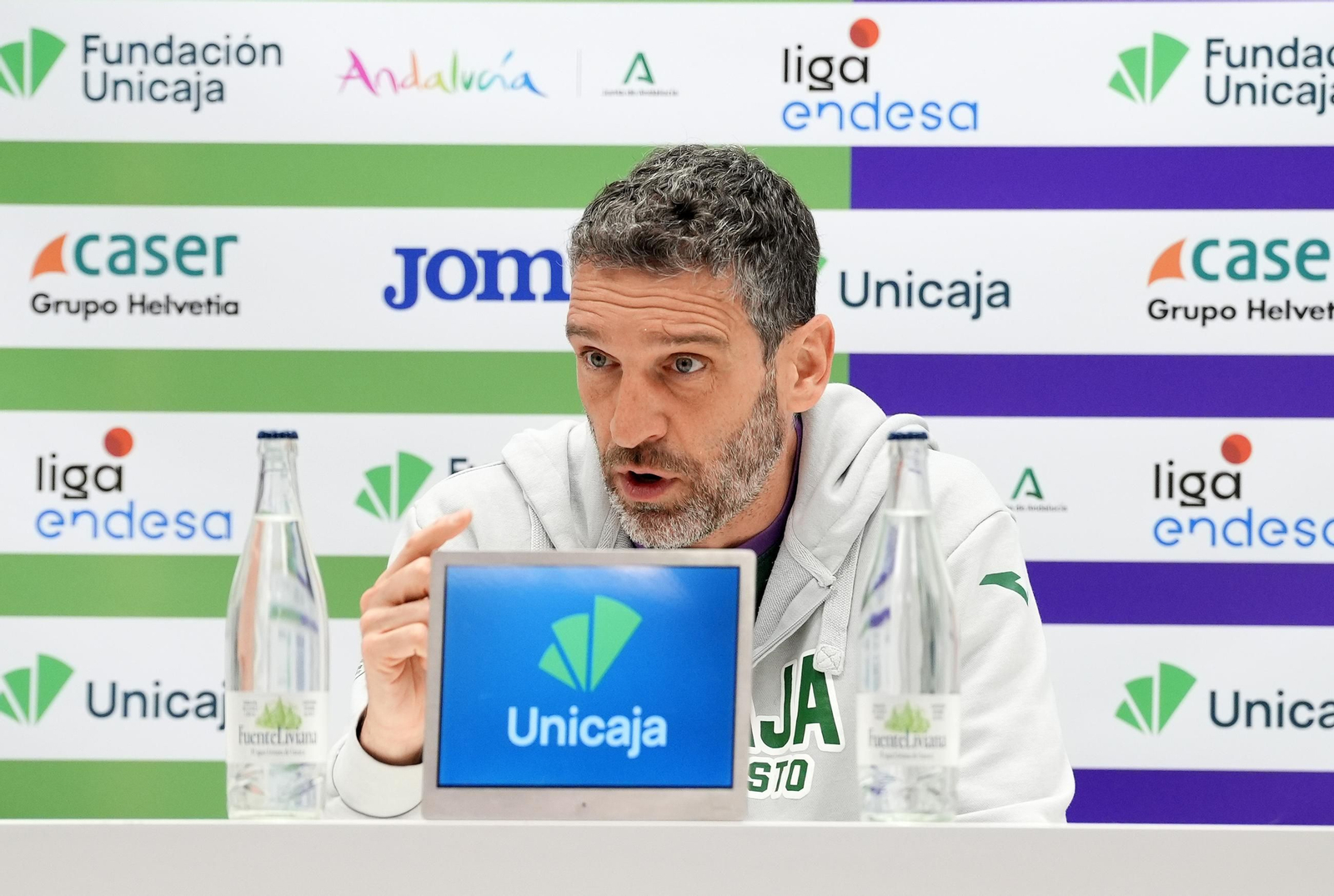 Ibon, en sala de prensa. Ibon, en sala de prensa.