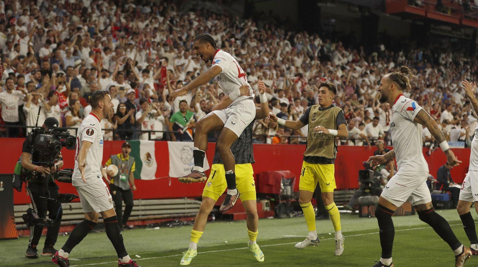 Las fotos del Sevilla-Manchester