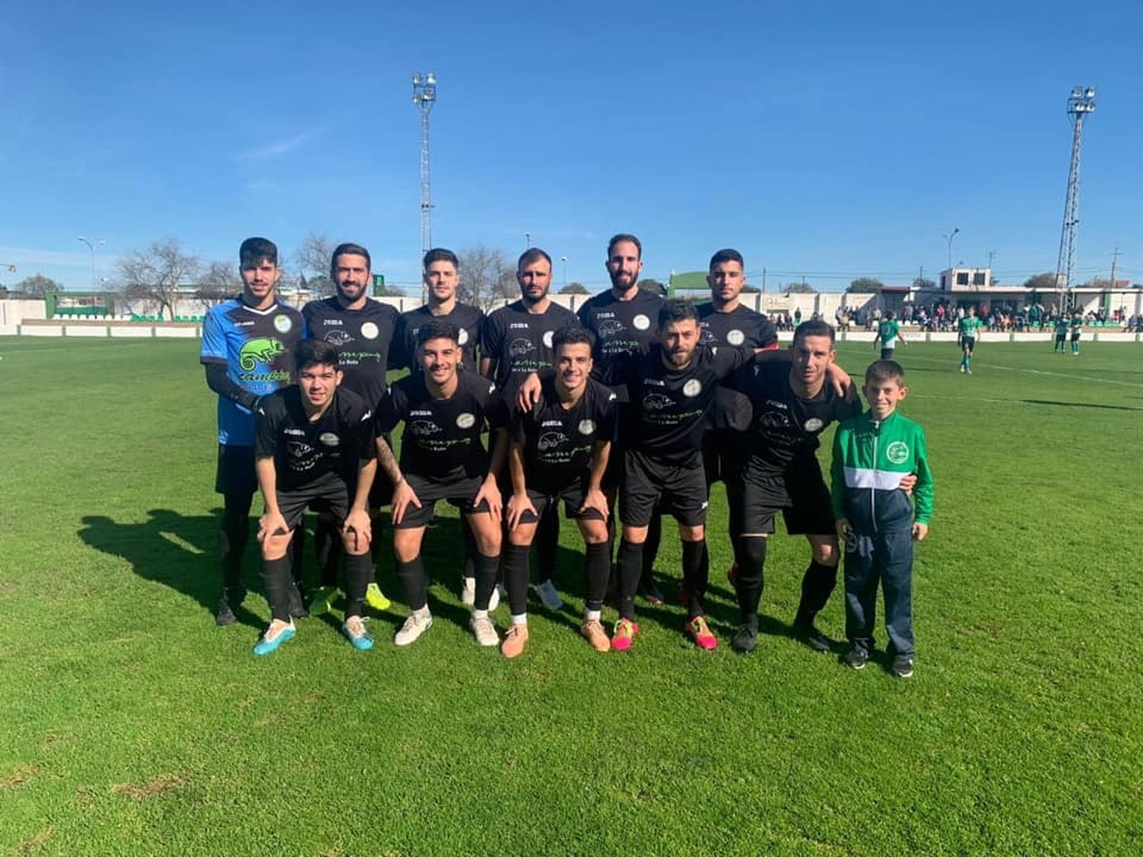 El Camping Playa La Bota venció en el Javier López a la Olímpica Valverdeña.