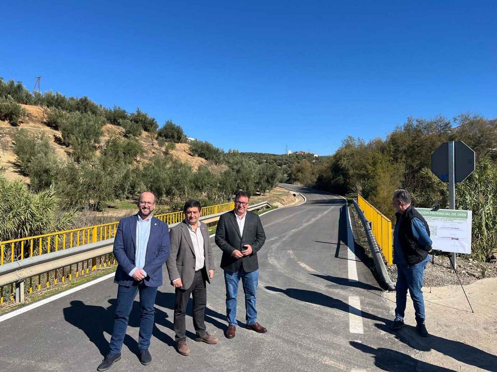 Inauguración de las mejoras hechas en la carretera.