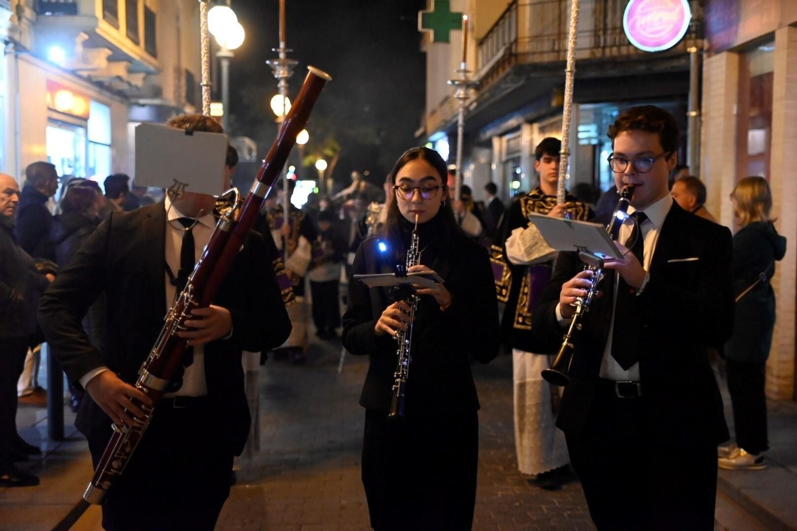 Las imágenes de los vía crucis del primer viernes de Cuaresma en Córdoba