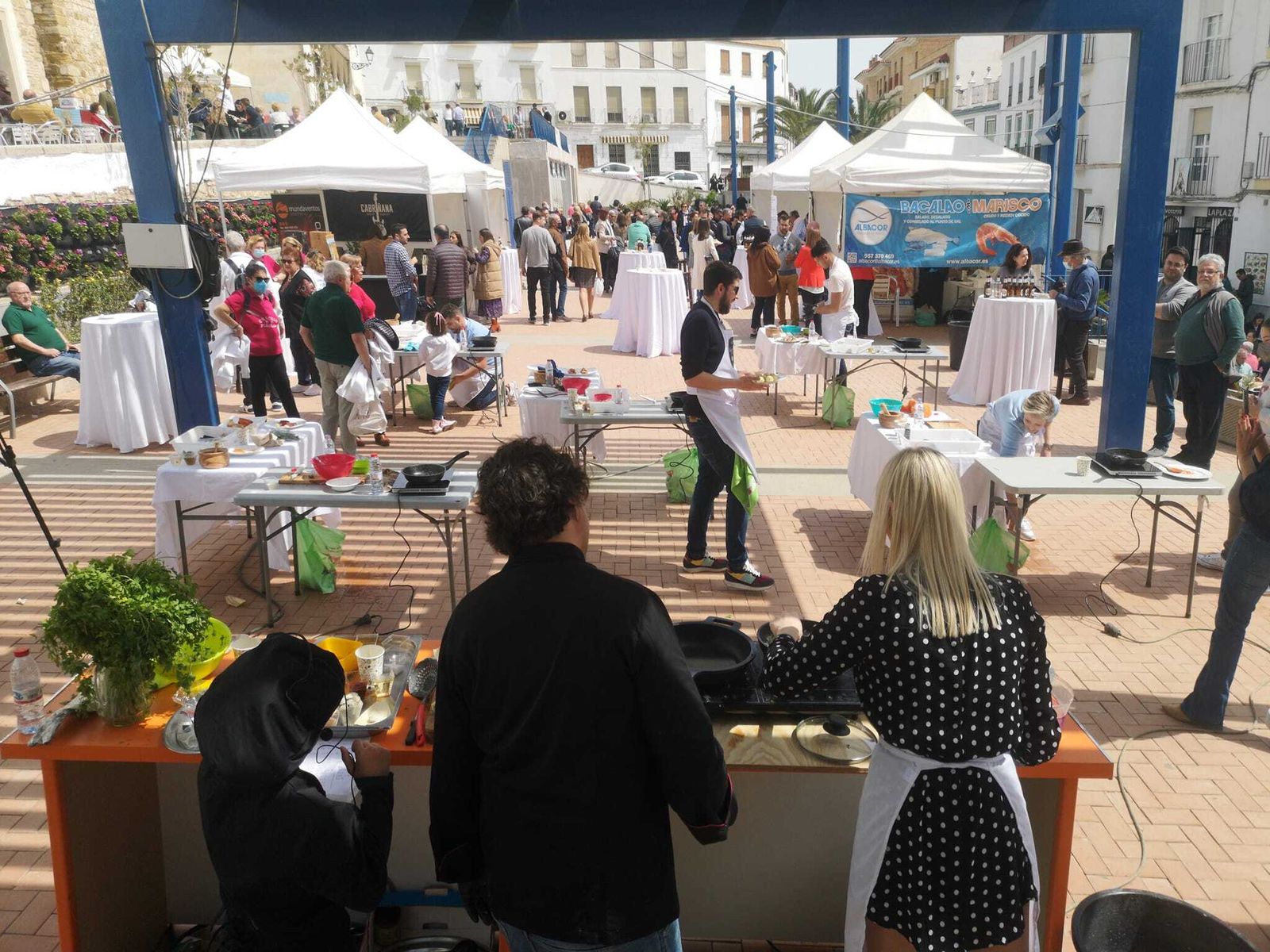 La celebración del certamen gastronómico del bacalao de Semana Santa en Castro del Río, en imágenes