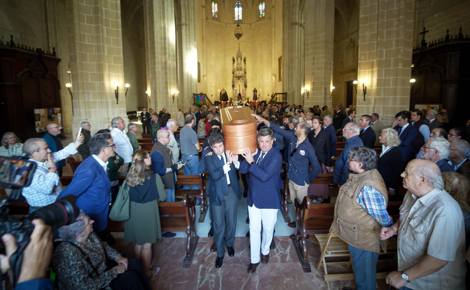 Imágenes del último adiós a Rafael de Paula en Jerez