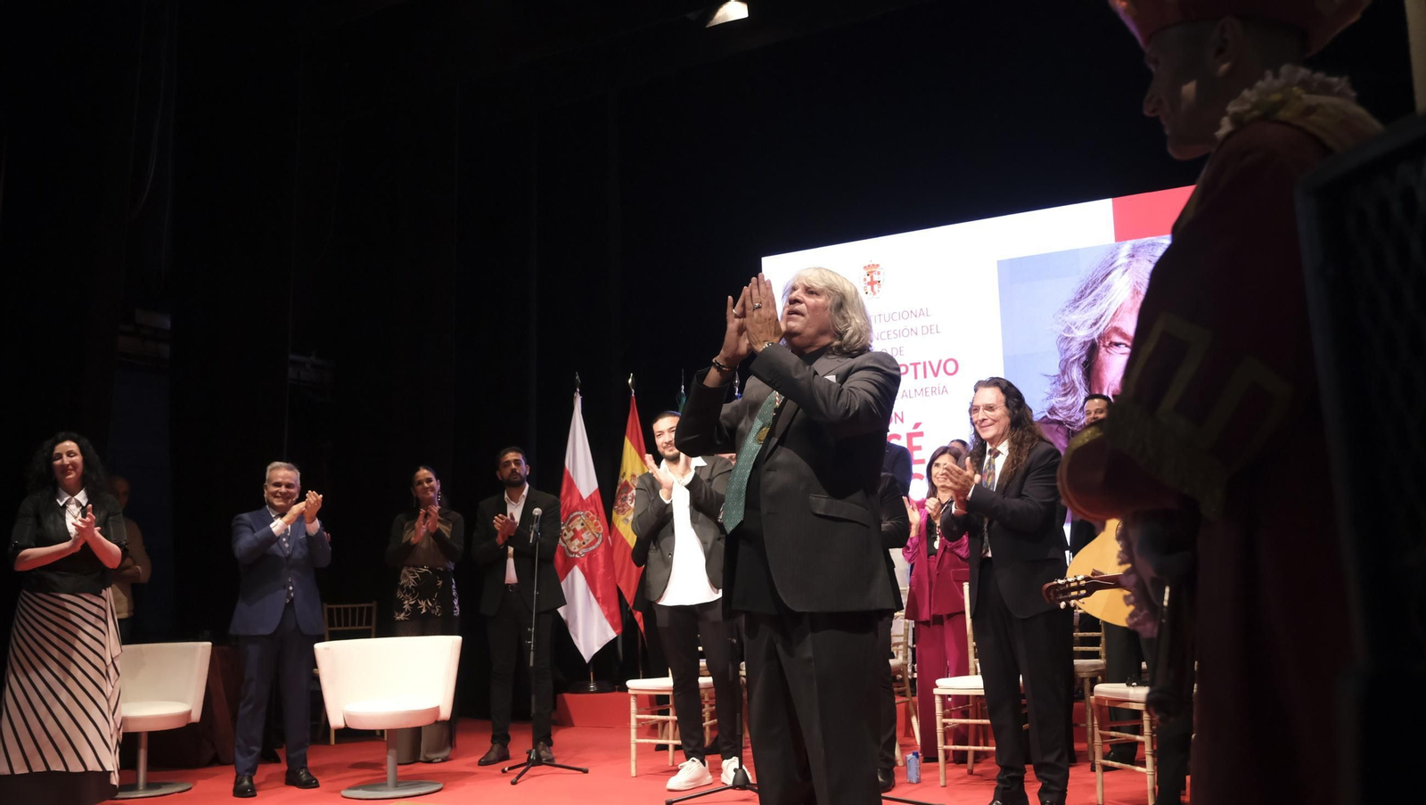 El cantaor José Mercé ya es Hijo Adoptivo de la Ciudad de Almería, en imágenes