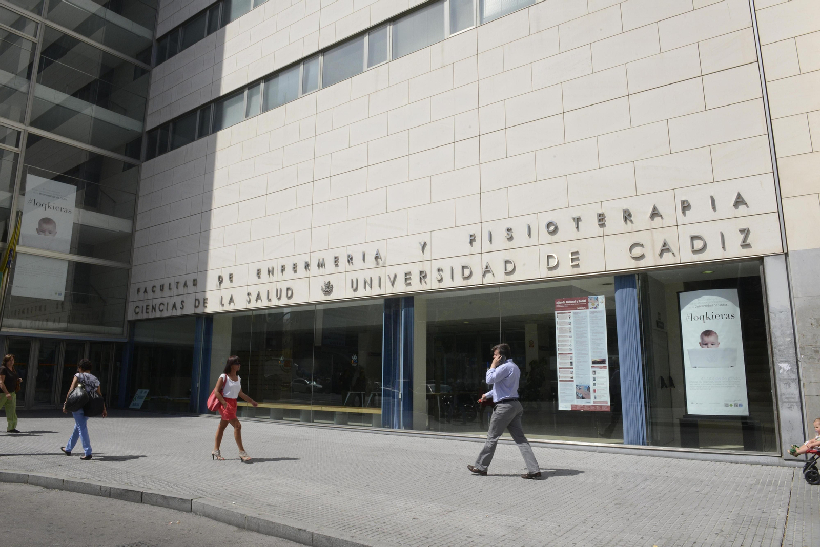 Facultad de Enfermería de Cádiz, ubicada frente al Hospital Puerta del Mar de Cádiz