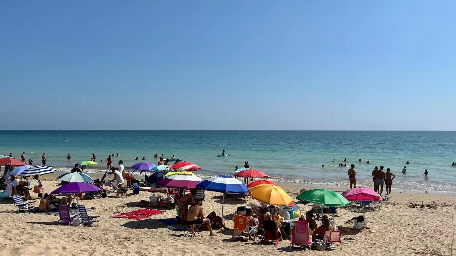 Orilla de la playa Puntalillo, en Rota.
