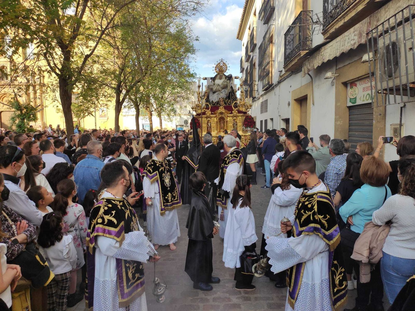 La Virgen de las Angustias, a su salida de San Agustín.