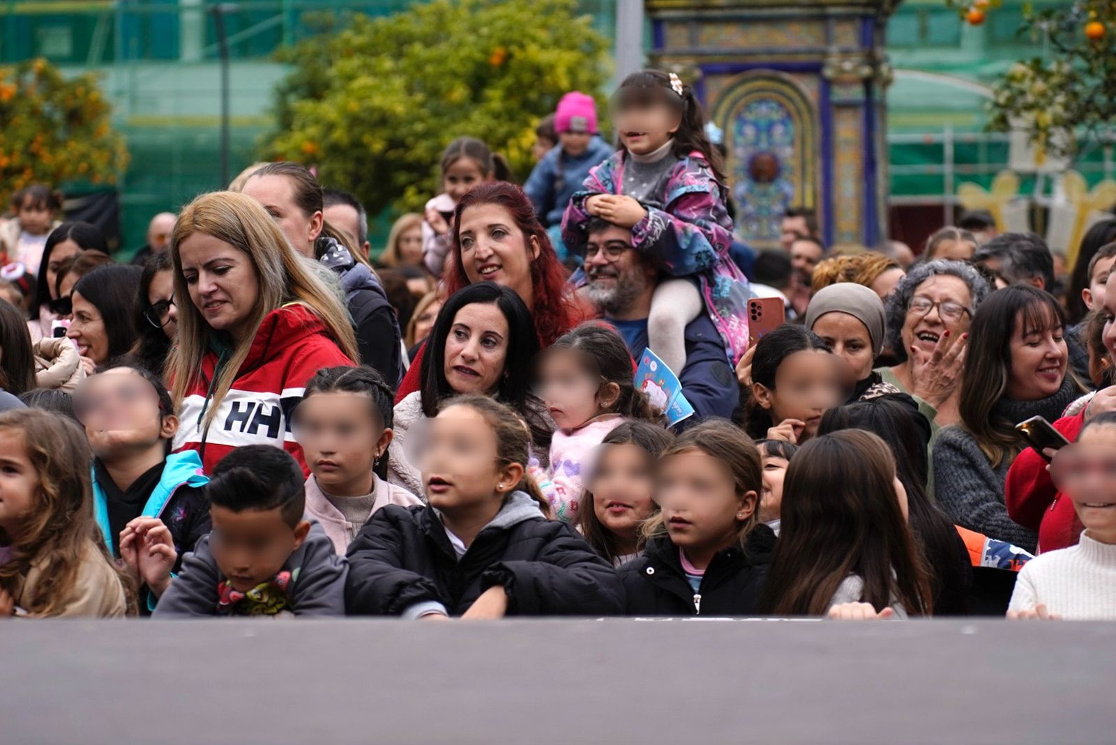 Fotos de las campanadas infantiles en la Plaza Alta de Algeciras