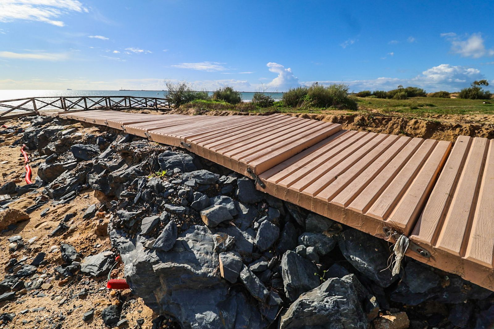Estado de la playa de Mazagón tras los últimos temporales, en fotografías