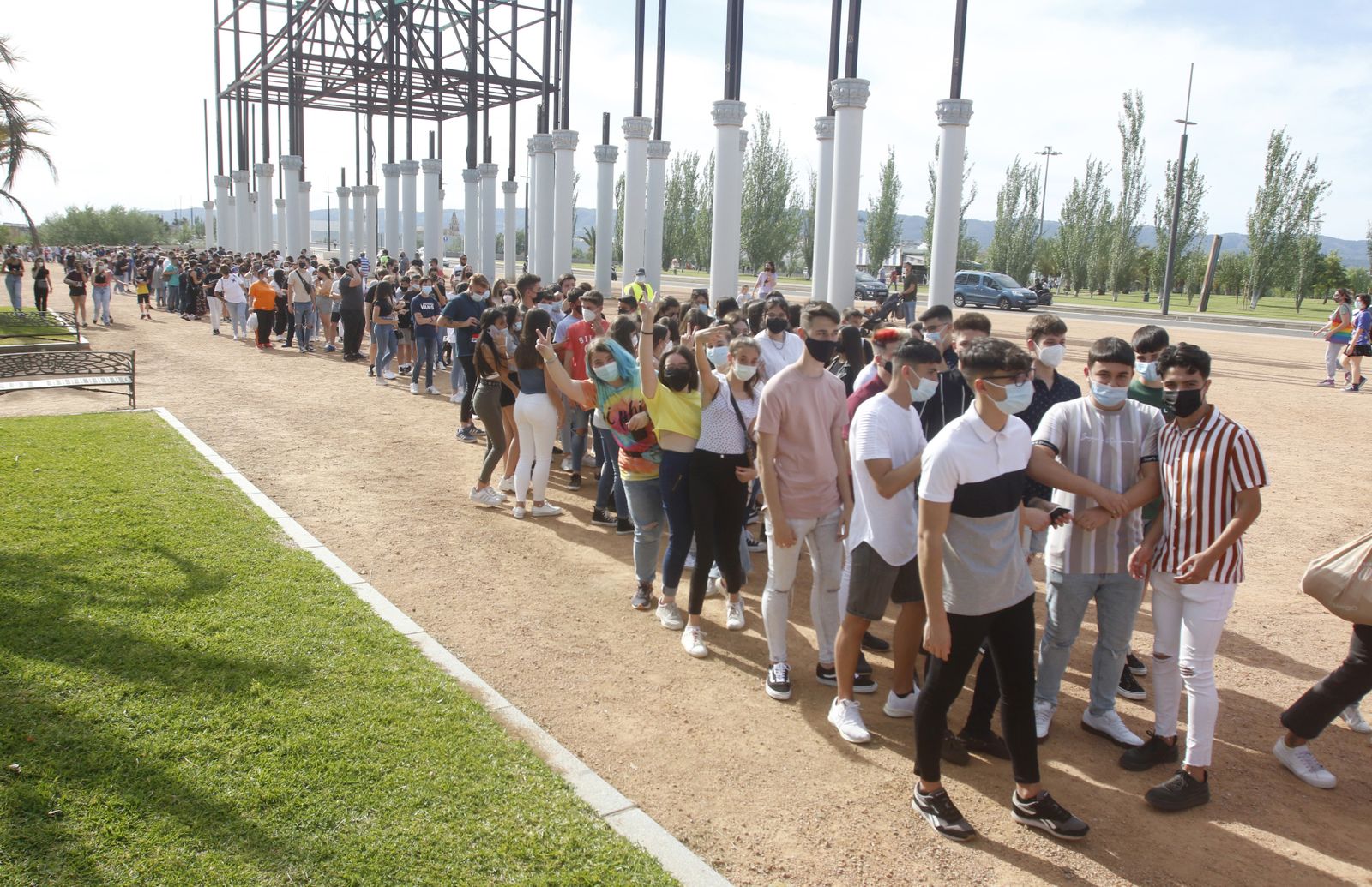 Primera jornada en el parque de atracciones de El Arenal, en imágenes