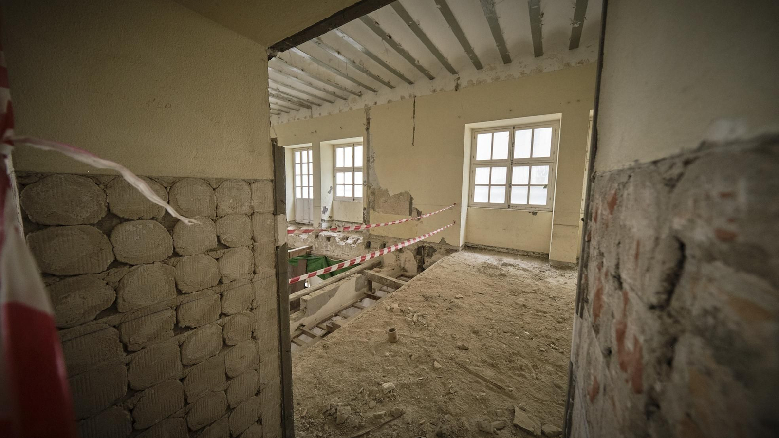 Interior del antiguo 'Instituto del Rosario' en Cádiz