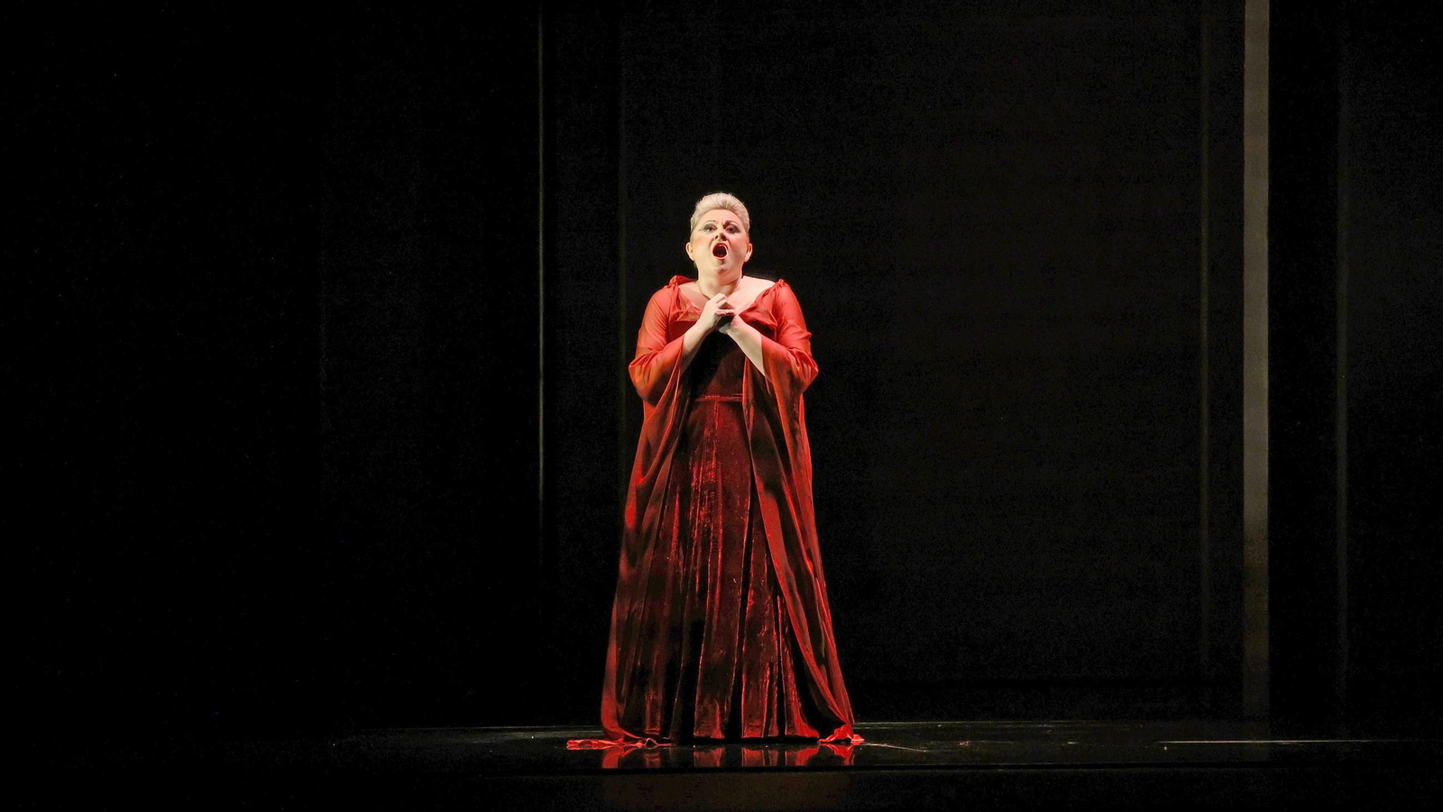 Imágenes de la ópera Macbeth en el Teatro Villamarta de Jerez