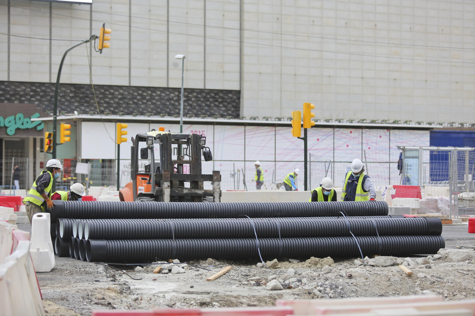 Fotos del avance del Metro de Málaga en la reurbanización de la Avenida de Andalucía