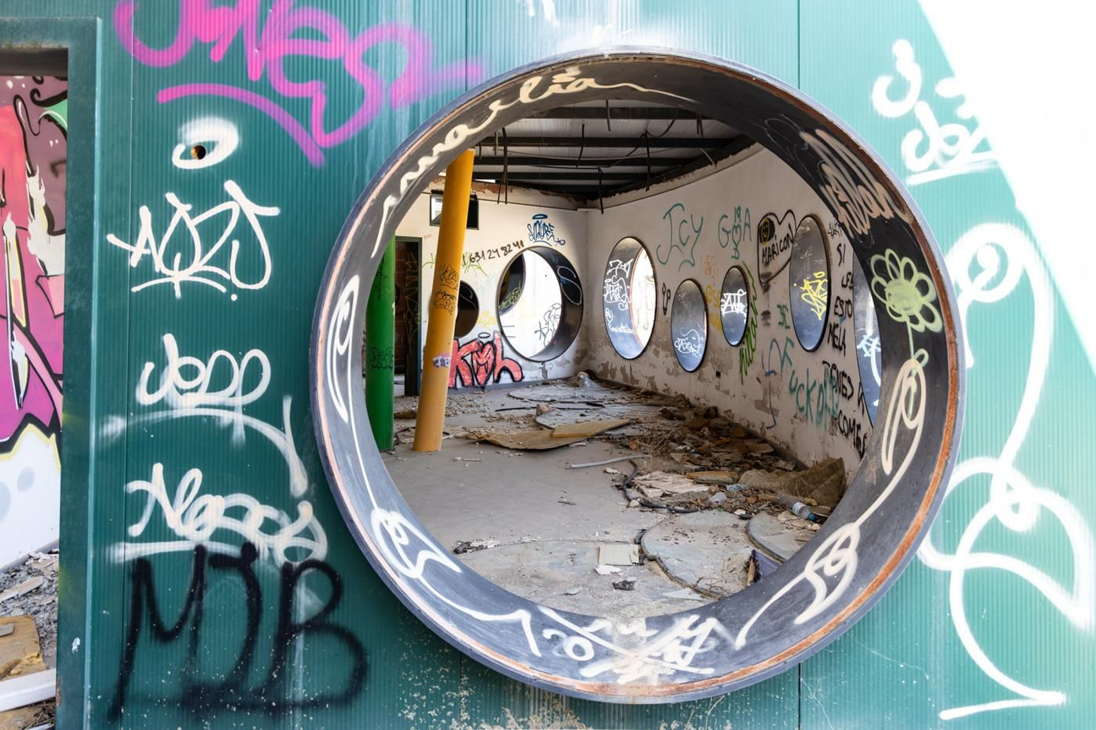 Este es el lamentable estado que presenta el parque acuático de Jaén en 2024