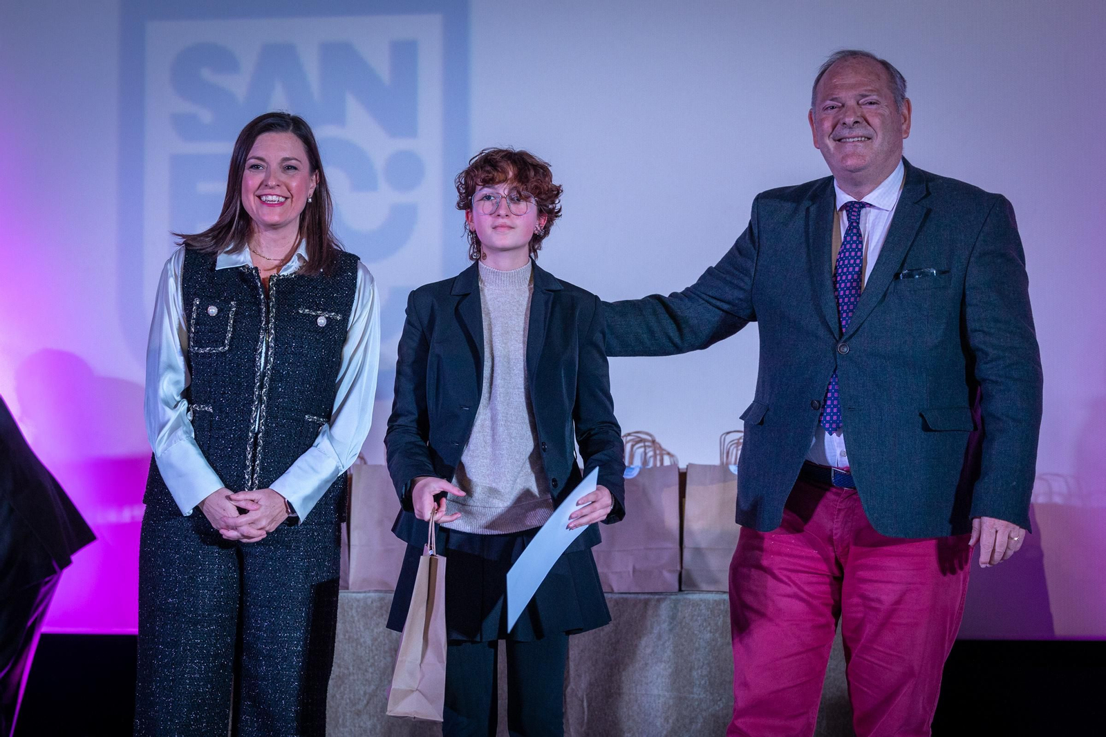 Imágenes de la entrega de premios académicos en San Fernando