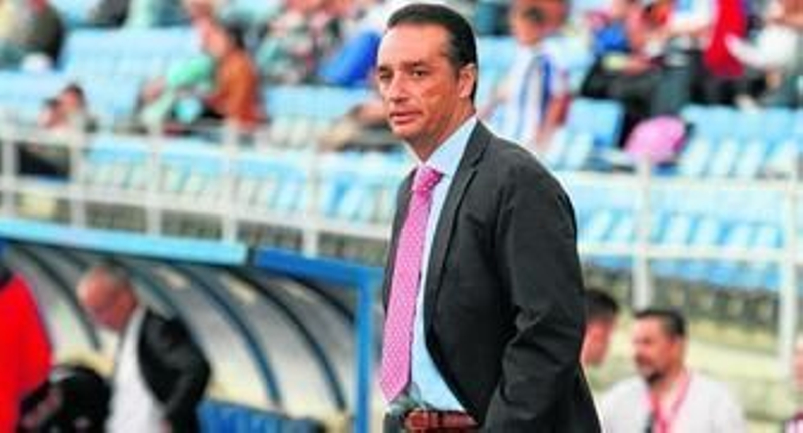 José Luis Oltra, entrenador del Recreativo de Huelva, durante el partido del pasado domingo ante el Numancia en el Nuevo Colombino. José Luis Oltra, entrenador del Recreativo de Huelva, durante el partido del pasado domingo ante el Numancia en el Nuevo Colombino.